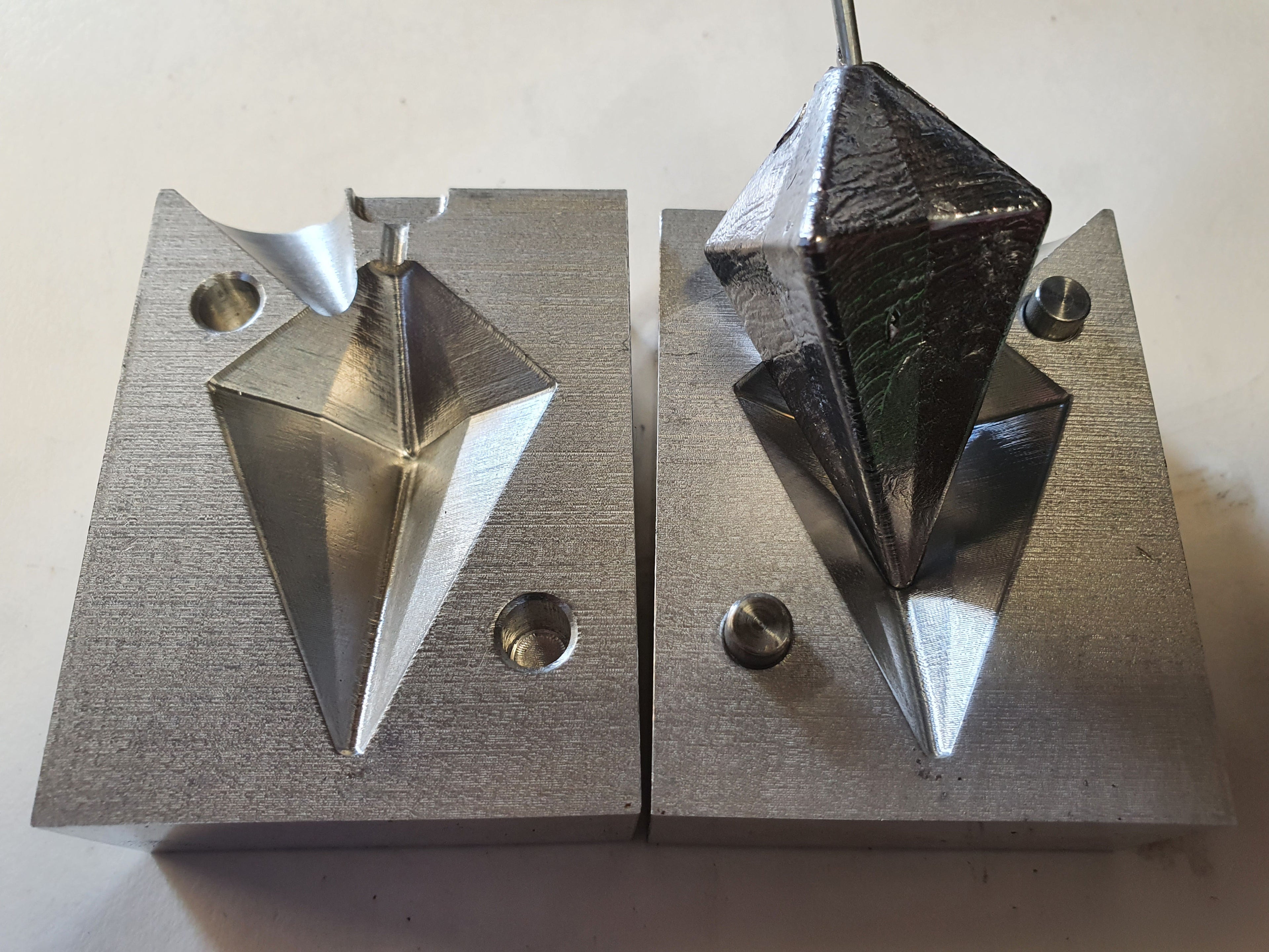 Double Ended Pyramid Fishing Lead